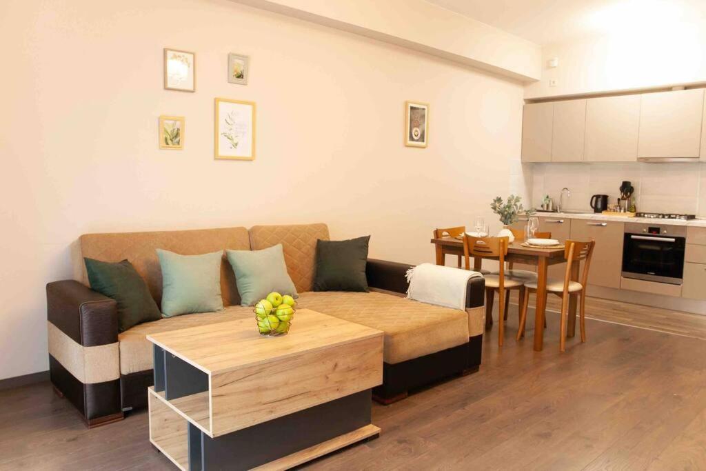 Gg Home - Cozy 1 Bedroom Apartment On Kazbegi Avenue 15 Тбилиси Экстерьер фото